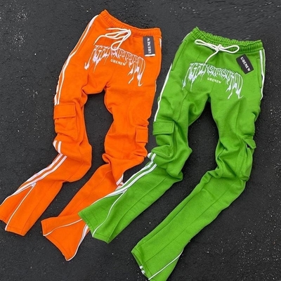 kopen katoenen flared sweatpants voor mannen vrouwen Zipper Pockets Cargo Pants gestapeld Flared Strip Sweatpants online manufacture