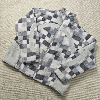 Custom High Quality Streetwear Winter Patchwork Plaid Warm Fleece Zip Up Fluffy Hoodie Gelaagd Krawatte Dye Sherpa Jacket